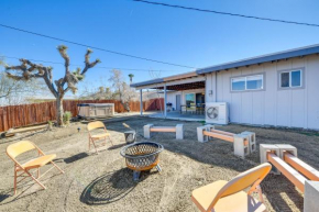 Joshua Tree Vacation Home with Private Hot Tub!